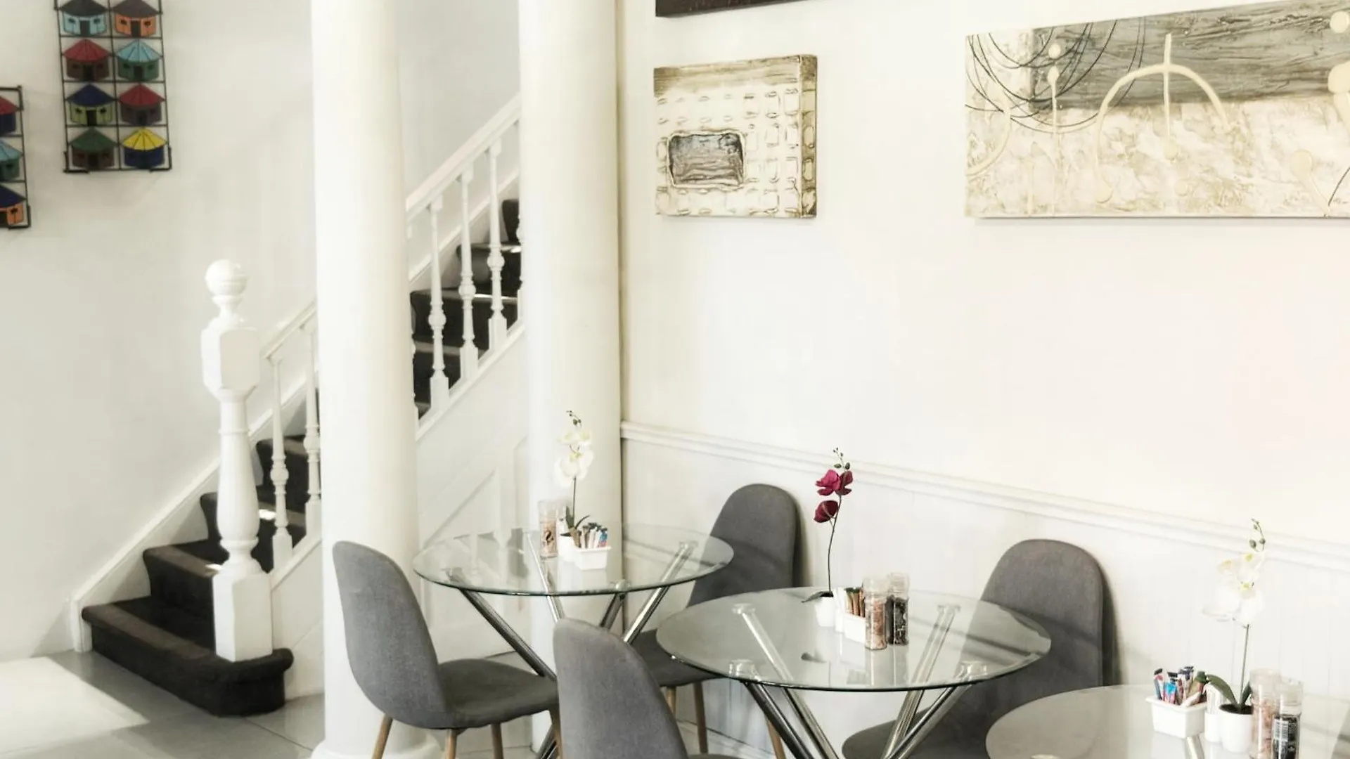 4 On Varneys Guest House Cape Town