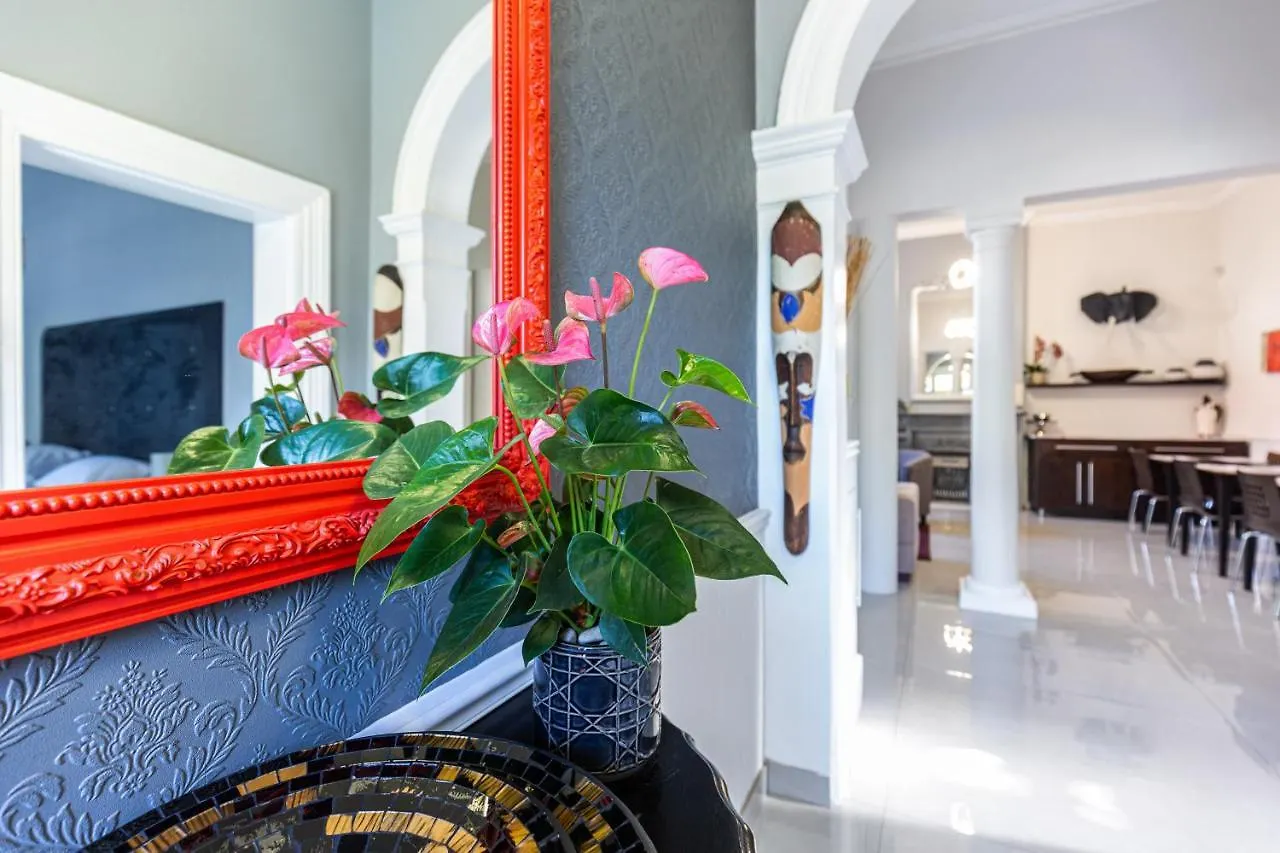 4 On Varneys Guest House Cape Town