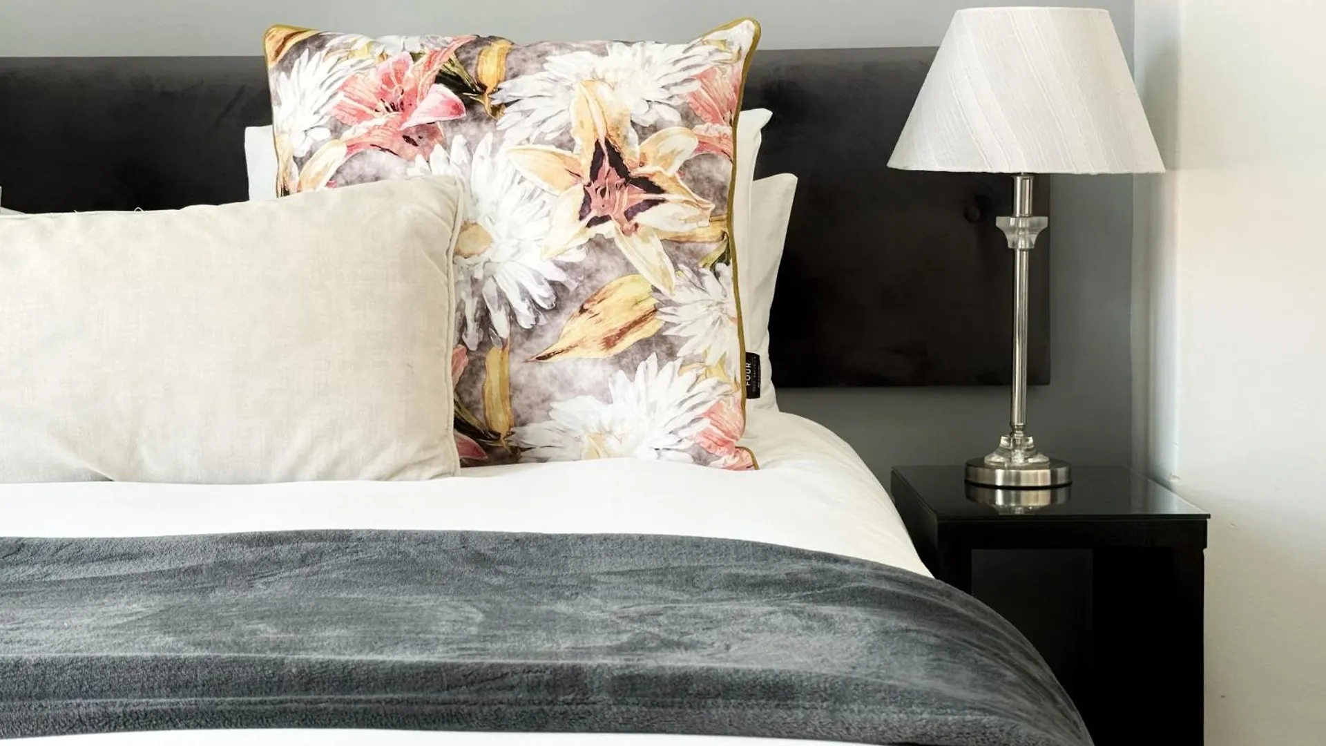 4 On Varneys Guest House Cape Town