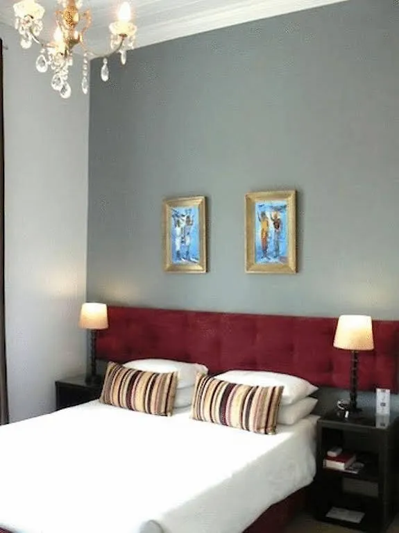4 On Varneys Guest House Cape Town